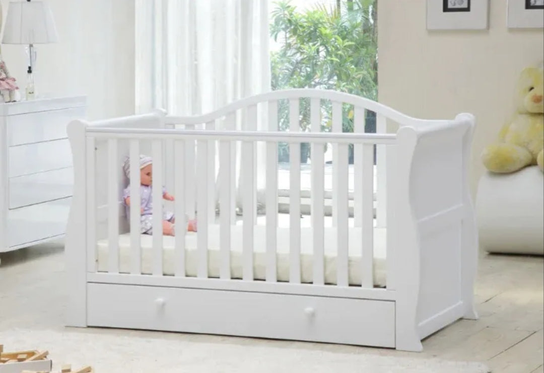 Oslo sleigh cot